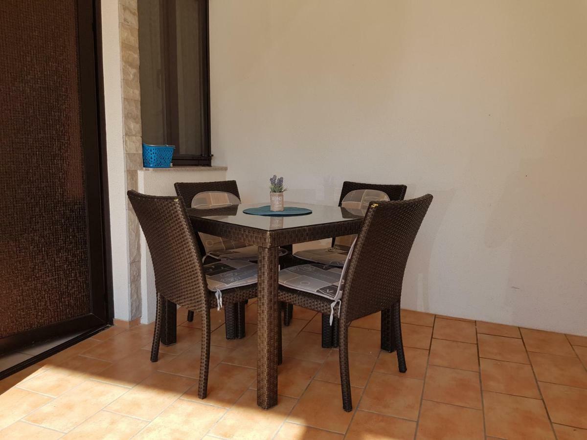 Apartments Marijeta Vir Exterior photo